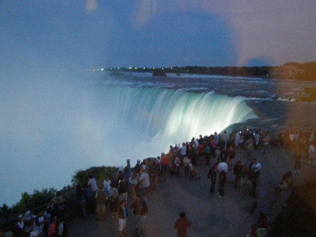 Niagara Falls , noca