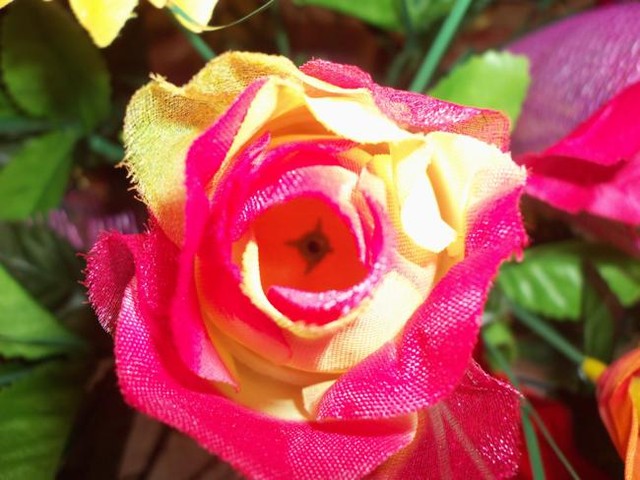 Róża taka inna, bo z materiału:-)