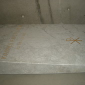 Replika nagrobka Jana PawłaII z Watykanu